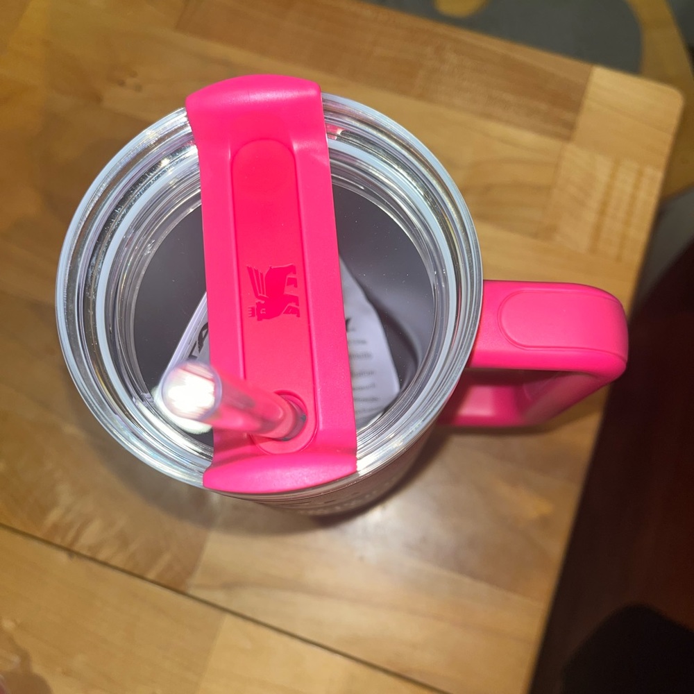 New Stanley 40 0z Camelia color - Picture 2 of 5